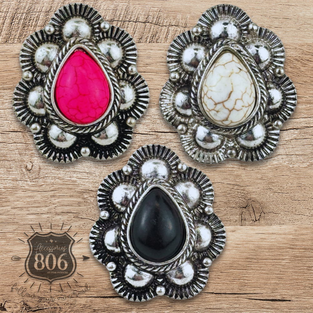 Scalloped stone teardrop stretch ring